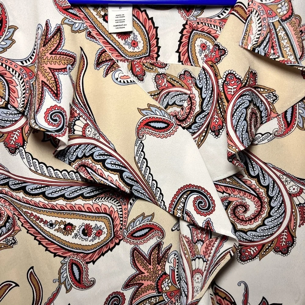 White House Black market Paisley Print Women's Top - Cream and Red - Picture 3 of 4